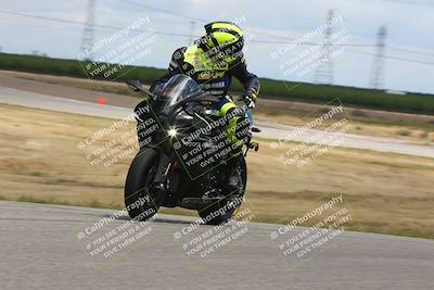 media/Apr-26-2024-TrackDaz (Fri) [[c4b677d280]]/C Group/140pm (Wheelie Bump)/